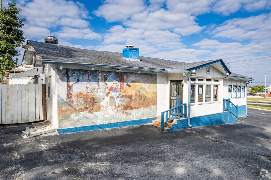 More Photos Of 4132 Stone Mountain Hwy, Lilburn Restaurant For Sale