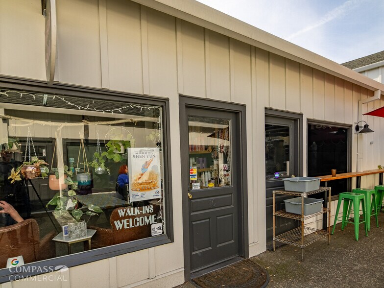 More Photos Of 8235 SE 13th Ave, Portland Storefront For Sale