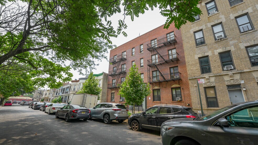 More Photos Of 330 E 22nd St, Brooklyn Apartments For Sale