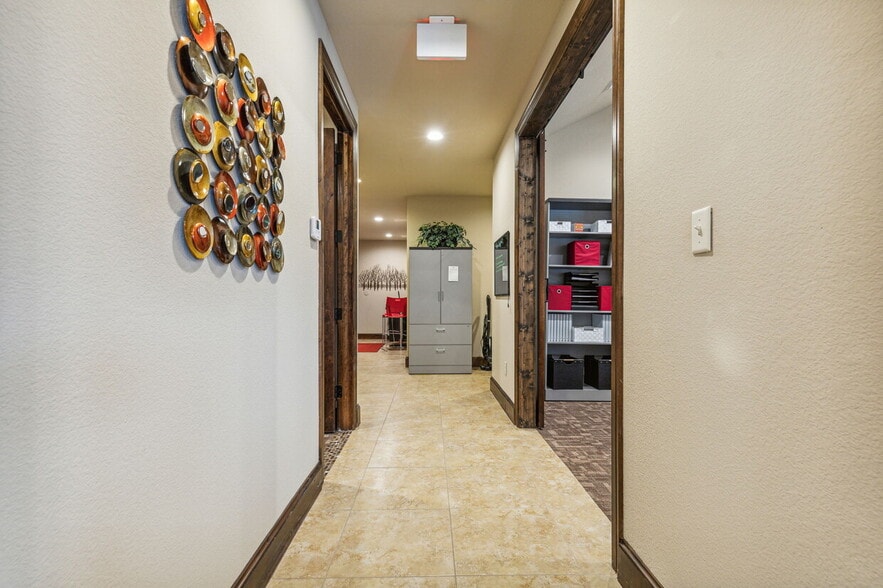 More Photos Of 2101 E Kirkwood Blvd, Southlake Office For Lease