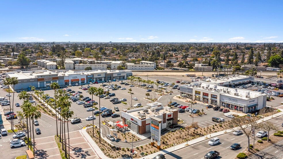 More Photos Of 9852 Chapman Ave, Garden Grove Unknown For Lease