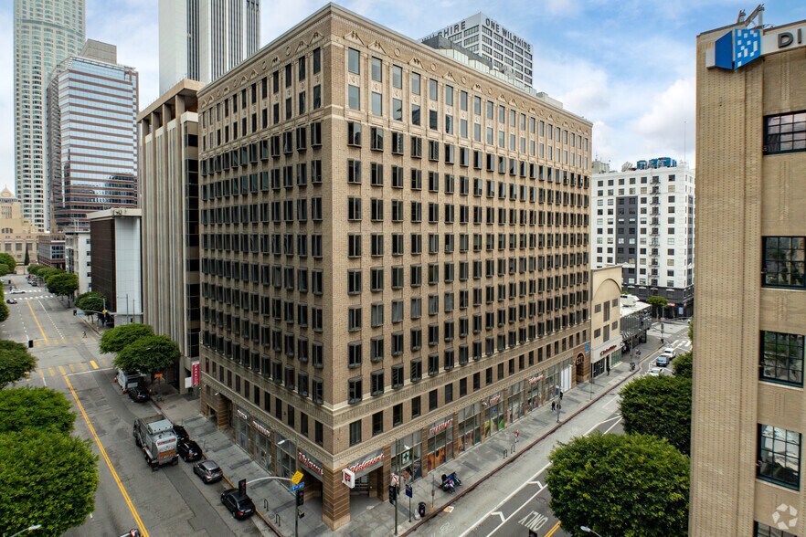 More Photos Of 617 W 7th St, Los Angeles Office For Lease