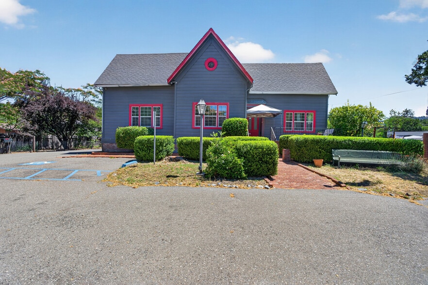 More Photos Of 530 N Cloverdale Blvd, Cloverdale Specialty For Sale