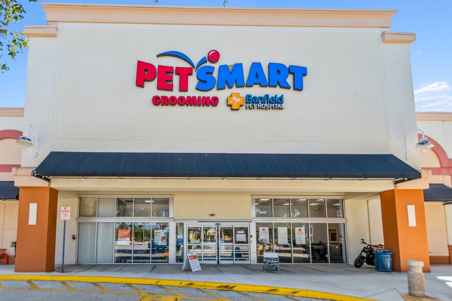 More Photos Of 1900-2001 Federal Hwy, Pompano Beach Unknown For Lease