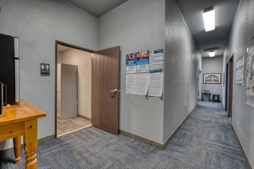 More Photos Of 10131 Iron Rock Way, Elk Grove Manufacturing For Lease