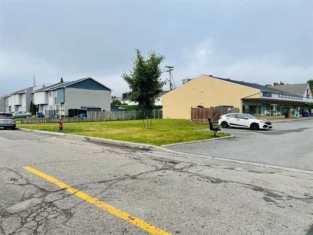 More Photos Of 730 Boul Du Mont-Royal, Gatineau Freestanding For Sale