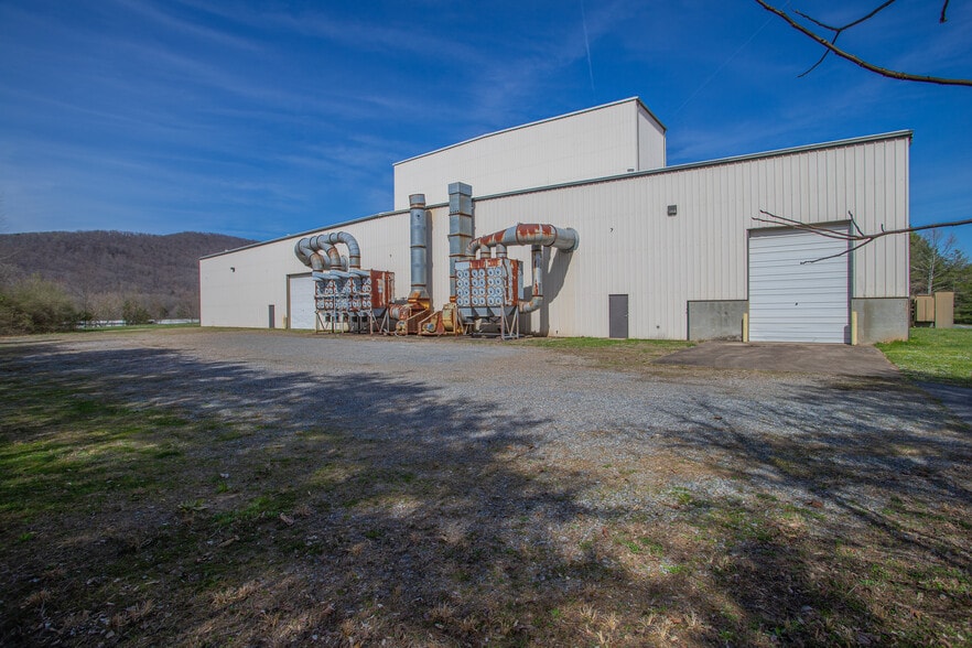 More Photos Of 80 American Wy, Natural Bridge Station Industrial For Lease