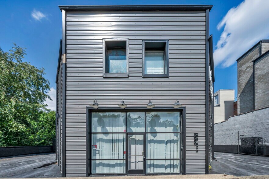 More Photos Of 3559 Bigelow Blvd, Pittsburgh Service For Sale