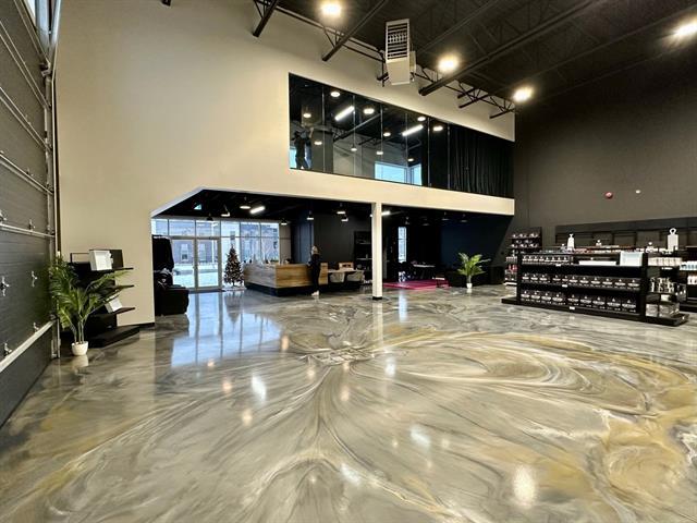 More Photos Of 310-320 Legault Rue, Blainville Warehouse For Lease