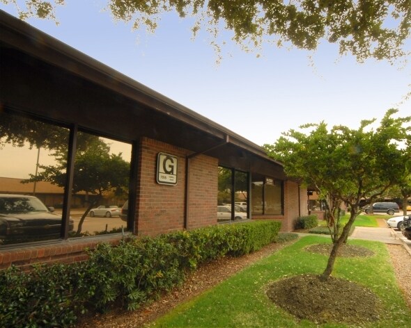 More Photos Of 7125 W Tidwell Rd, Houston Flex For Lease