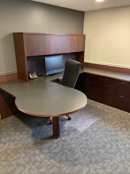 More Photos Of 6028 Sheridan Dr, Williamsville Office For Sale