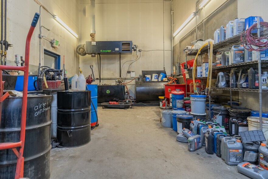 More Photos Of 1285 Queens Way, Fairbanks Warehouse For Sale