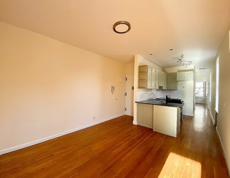 More Photos Of 566 Onderdonk Ave, Ridgewood Storefront Retail Residential For Sale