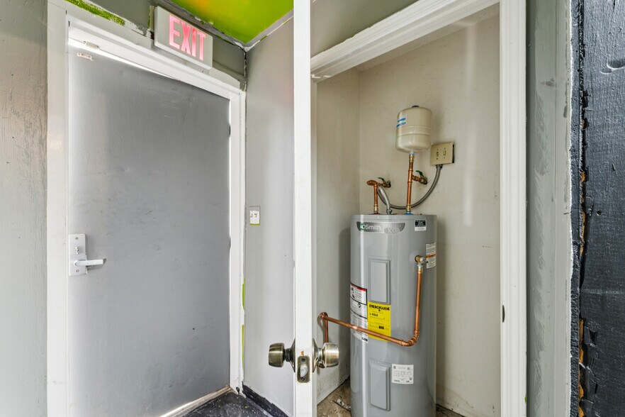 More Photos Of 3321 University Blvd E, Tuscaloosa Warehouse For Sale