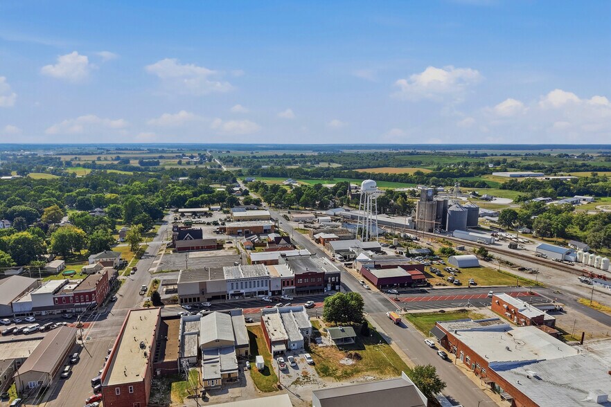 More Photos Of 204 S Broadway, Salisbury Specialty For Sale