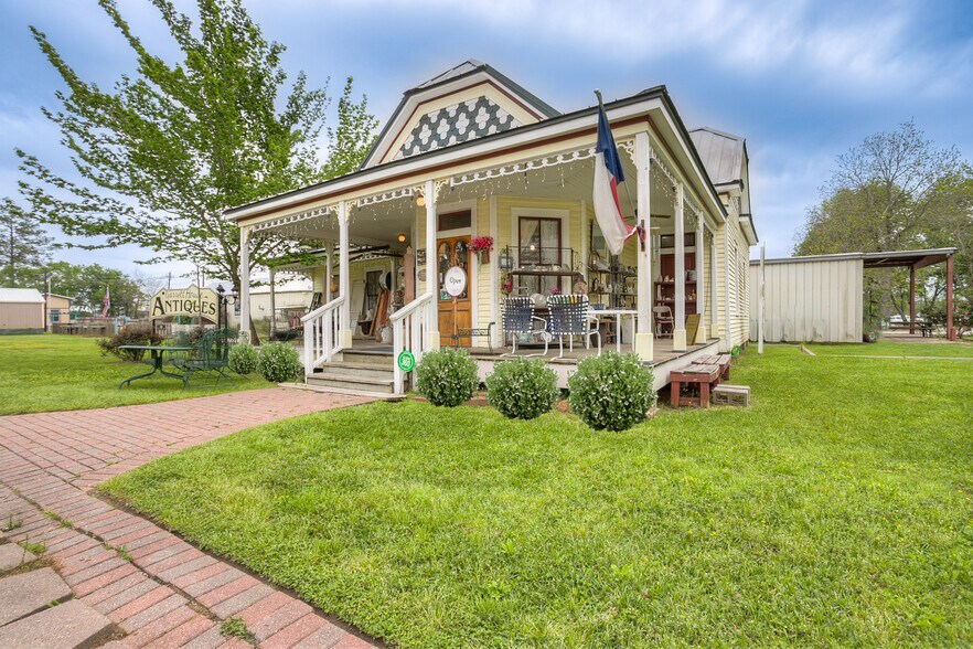 More Photos Of 308 John A Butler, Montgomery Freestanding For Sale