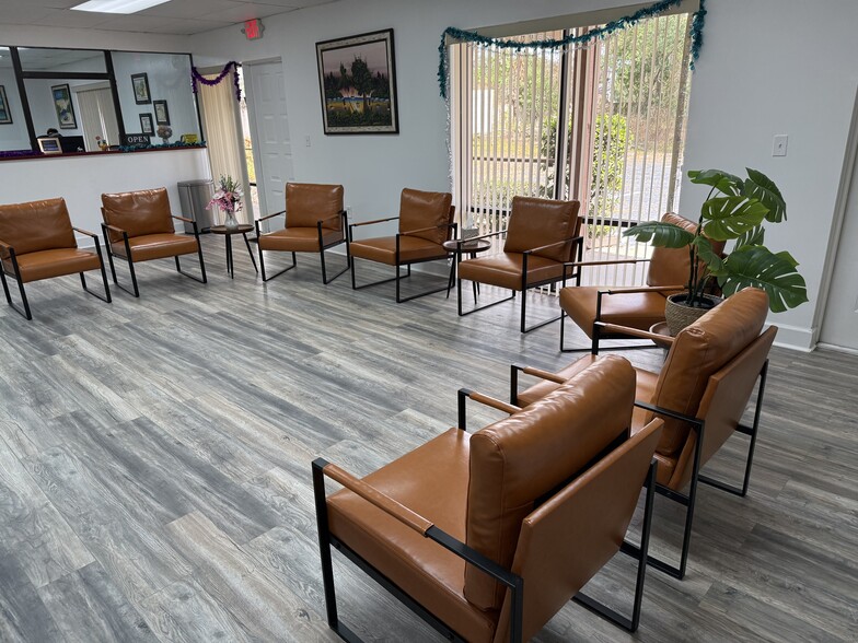 More Photos Of 6725 Cedarridge Dr, Zephyrhills Medical For Lease