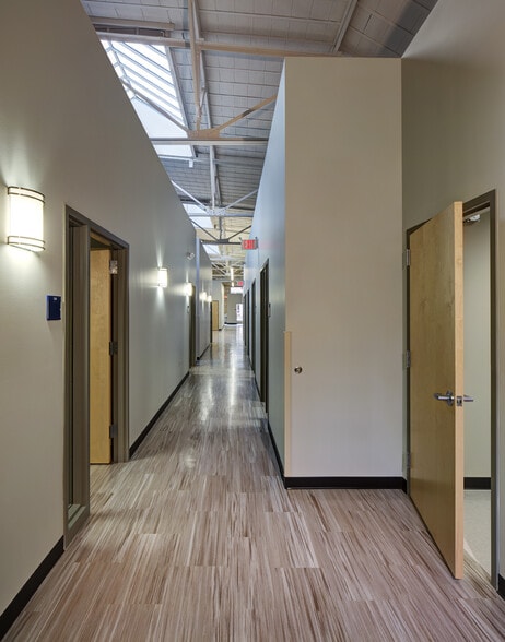 More Photos Of 1818 N Dr Martin Luther King Jr Dr, Milwaukee Office For Sale