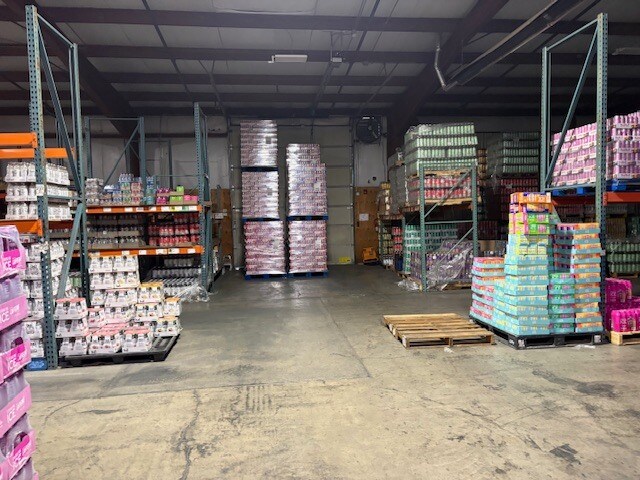 More Photos Of 400 Kristen Ct, Montrose Showroom For Lease