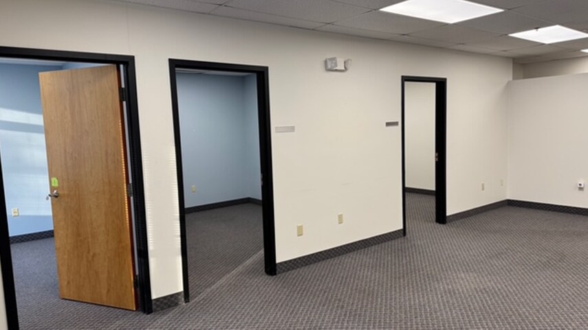 More Photos Of 270 Benton Dr, East Longmeadow Medical For Lease