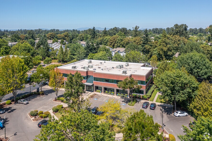 More Photos Of 4710 Village Plaza Loop, Eugene Office For Lease