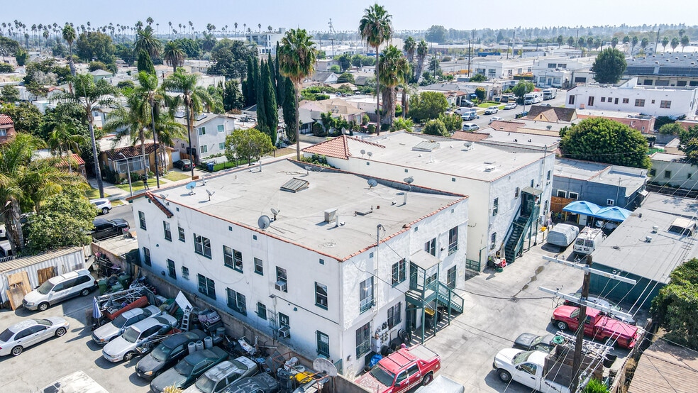 More Photos Of , Los Angeles Multifamily For Sale