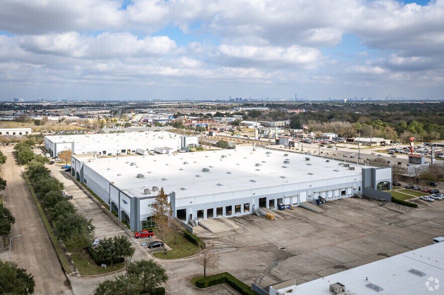 More Photos Of 10650 W Airport Blvd, Stafford Unknown For Lease