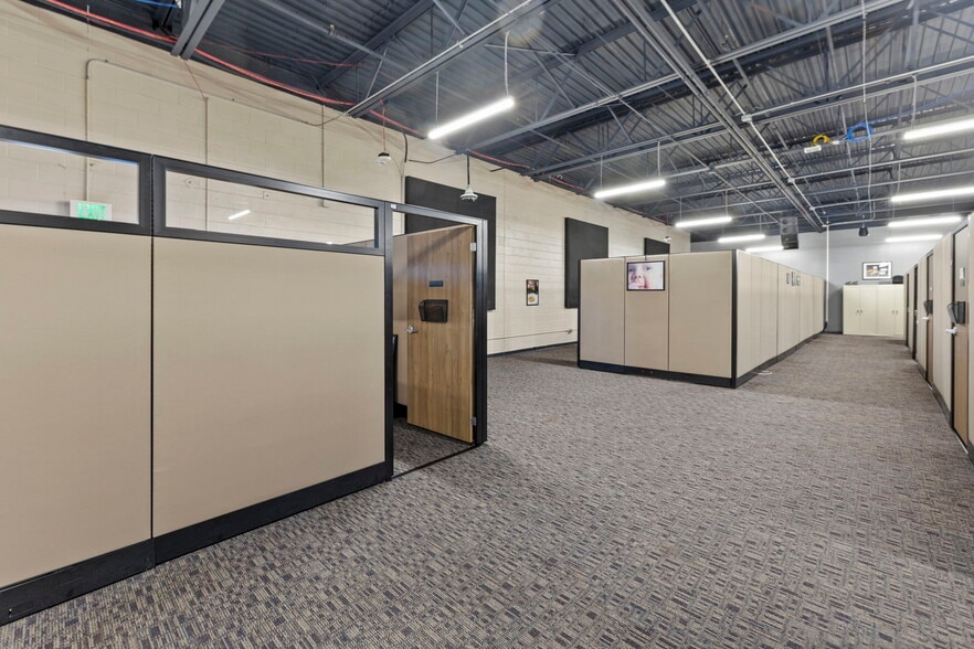 More Photos Of 6436 S Hwy 85-87, Colorado Springs General Retail For Sale