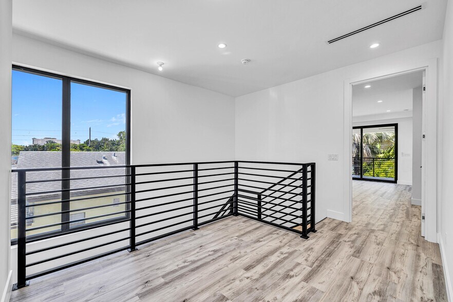 More Photos Of 1233 NE 12th Ave, Fort Lauderdale Apartments For Sale