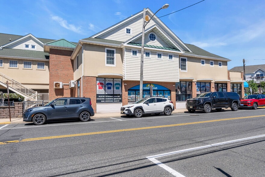 More Photos Of 580 Main St, Manasquan Restaurant For Sale