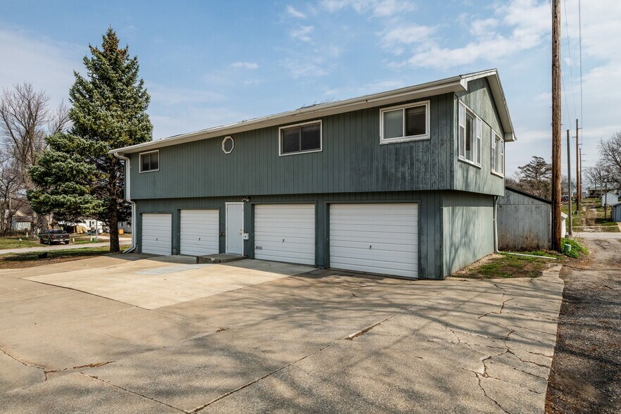 More Photos Of 812 6th St, Harlan Apartments For Sale