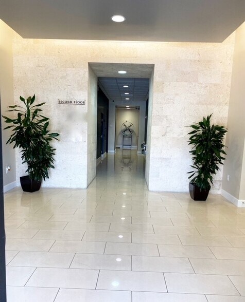 More Photos Of 17425 Bridge Hill Ct, Tampa Coworking Space