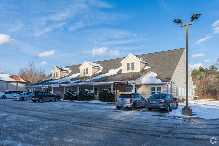 More Photos Of 128 Main St, Sturbridge Medical For Lease