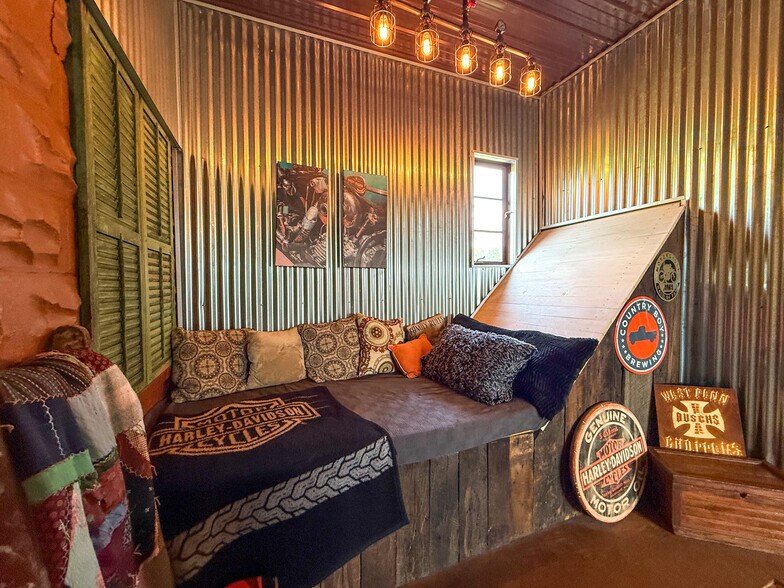 More Photos Of 13080 US 422, Kittanning Storefront Retail Residential For Sale