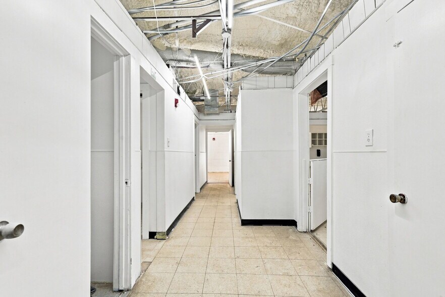 More Photos Of 1271 Oak St, Schertz Schools For Lease