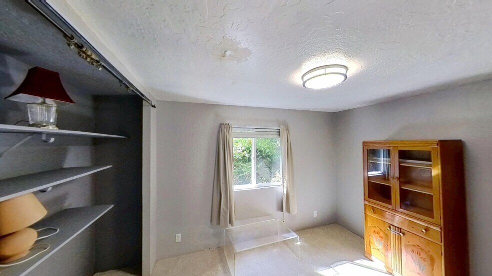 More Photos Of 295534 US Highway 101, Quilcene Flex For Sale