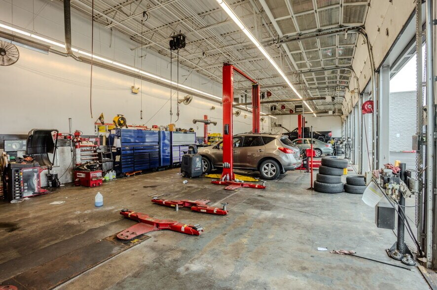More Photos Of 1740 E Market St, Harrisonburg Storefront Retail Office For Sale