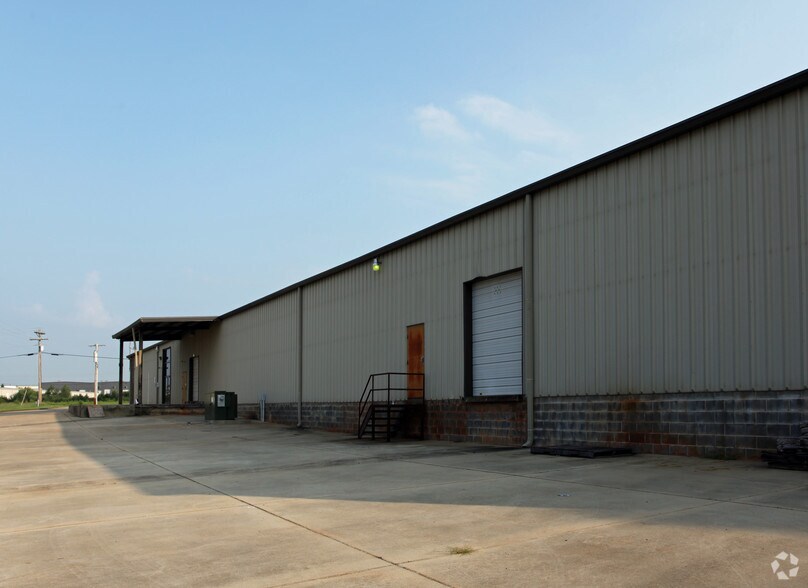 More Photos Of 166 Commerce Blvd, Statesville Light Manufacturing For Sale