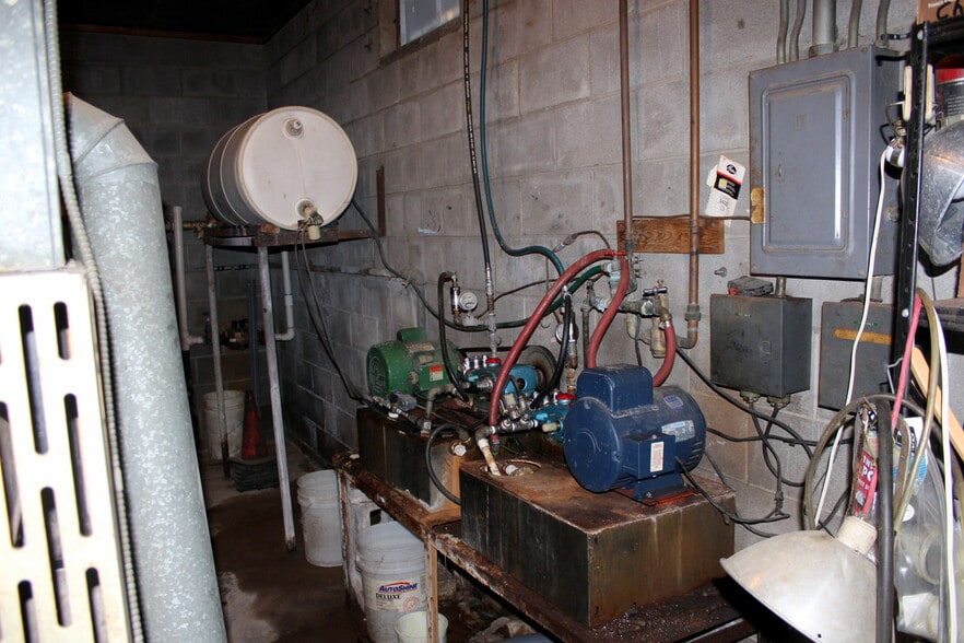 More Photos Of 302 E Third St, Lowry City Freestanding For Sale