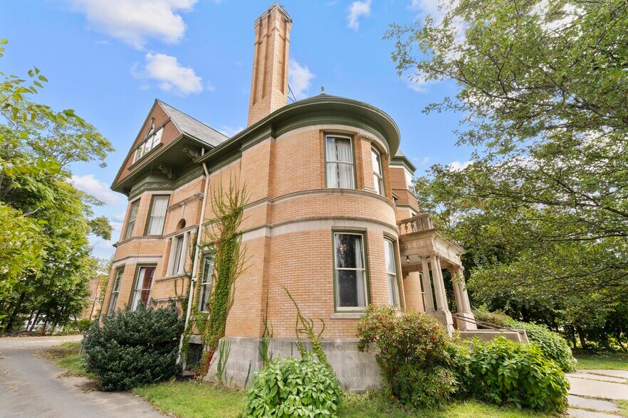 More Photos Of 4 Wethersfield Ave, Hartford Loft Creative Space For Sale