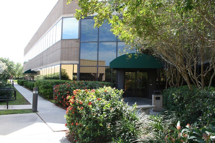 More Photos Of 4646 Corona Dr, Corpus Christi Office For Lease