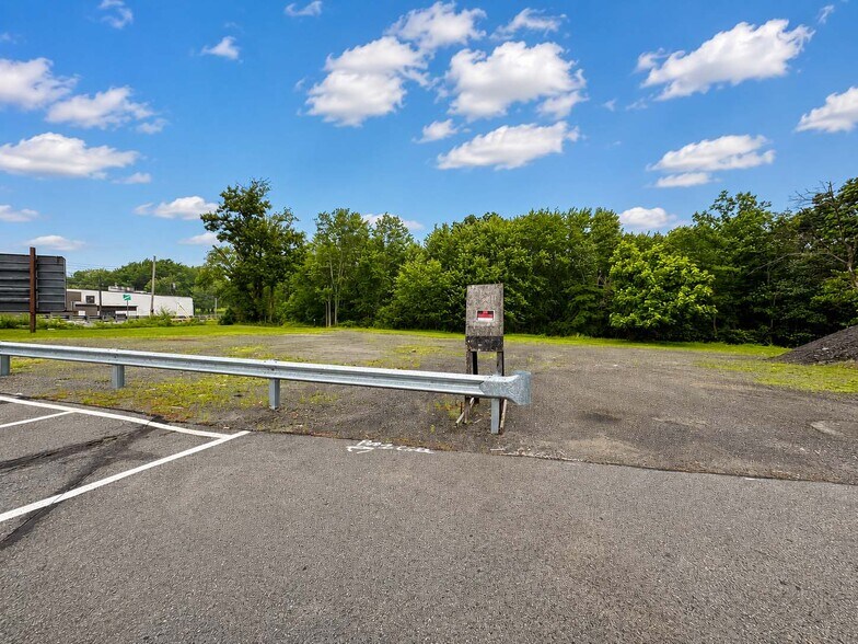 More Photos Of 1071 State Route 940, Hazle Township General Retail For Sale