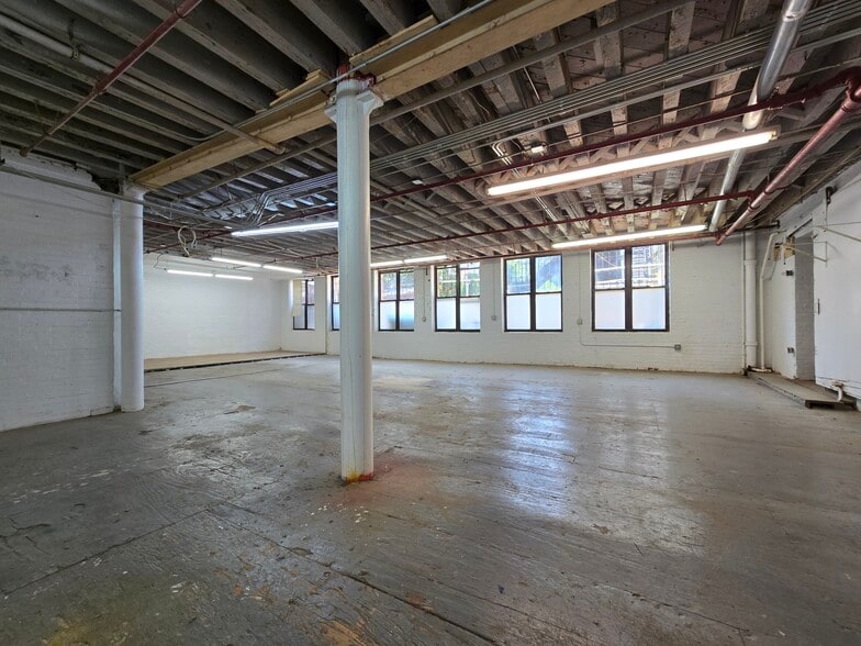 Primary Photo Of 130 Palmetto St, Brooklyn Warehouse For Lease
