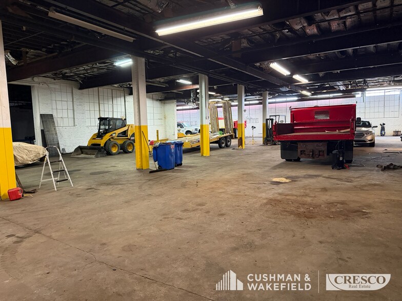More Photos Of 201 Williams St, Elyria Warehouse For Sale