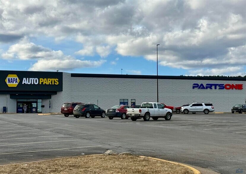 More Photos Of 1845 Haines Ave, Rapid City Freestanding For Sale