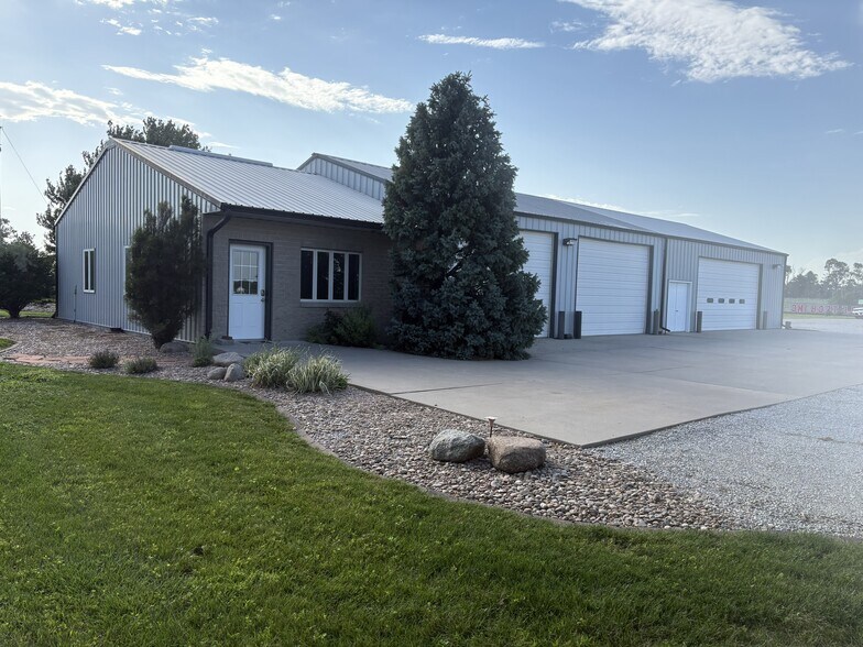 More Photos Of 402 W K St, Mc Cool Junction Industrial For Sale