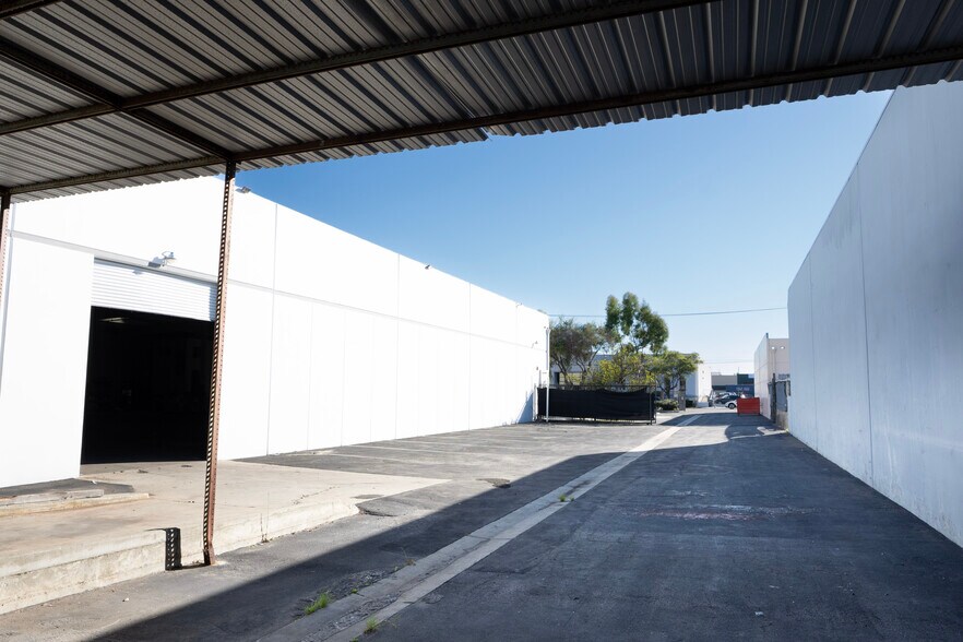 More Photos Of 1927 W 139th St, Gardena Manufacturing For Sale