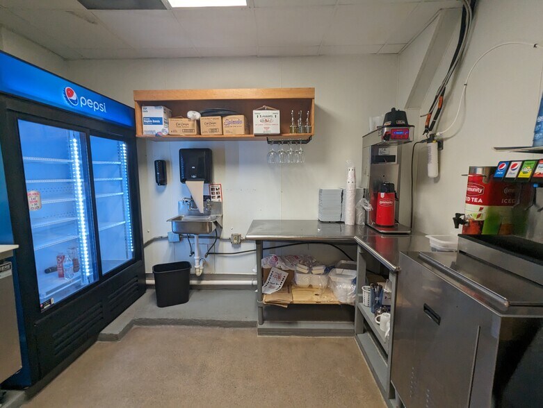 More Photos Of 11261 Highway 12, Orange Freestanding For Sale