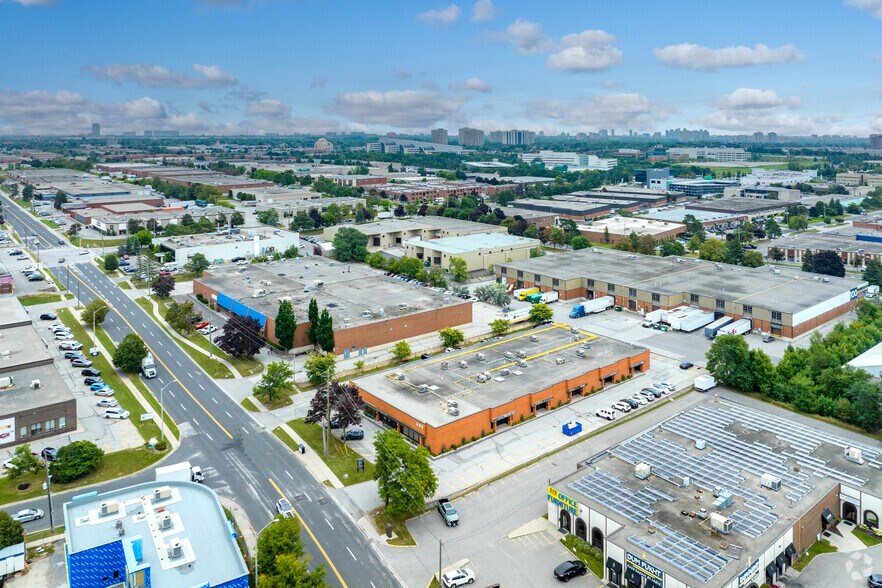 More Photos Of 333 Denison St, Markham Service For Lease