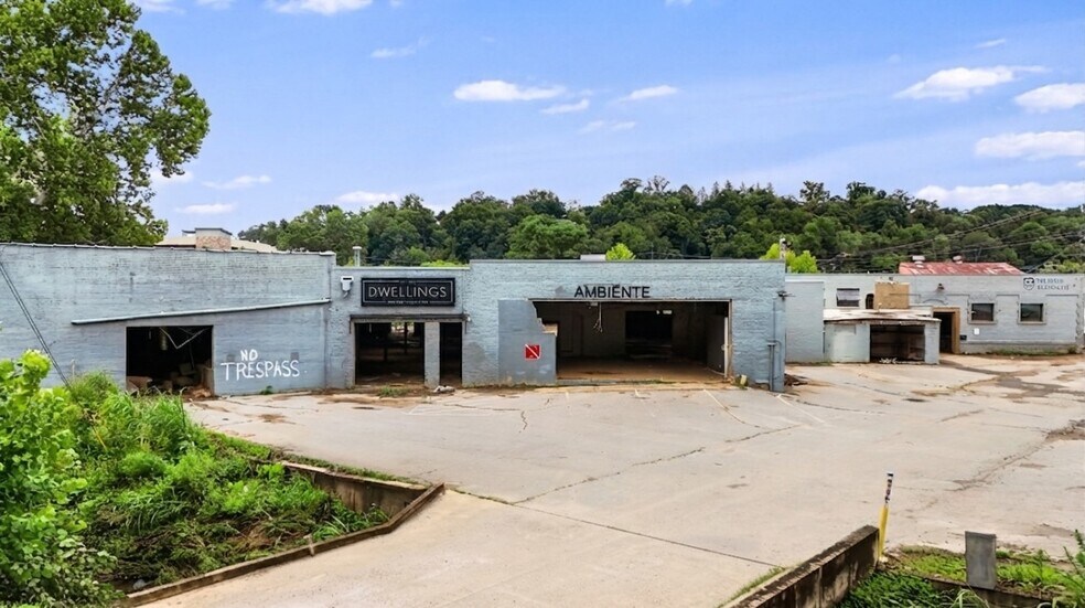Primary Photo Of 9 Reed St, Asheville Showroom For Sale